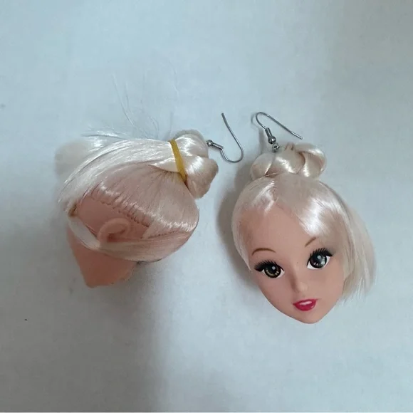 Barbie Doll head earrings new - Picture 2 of 5